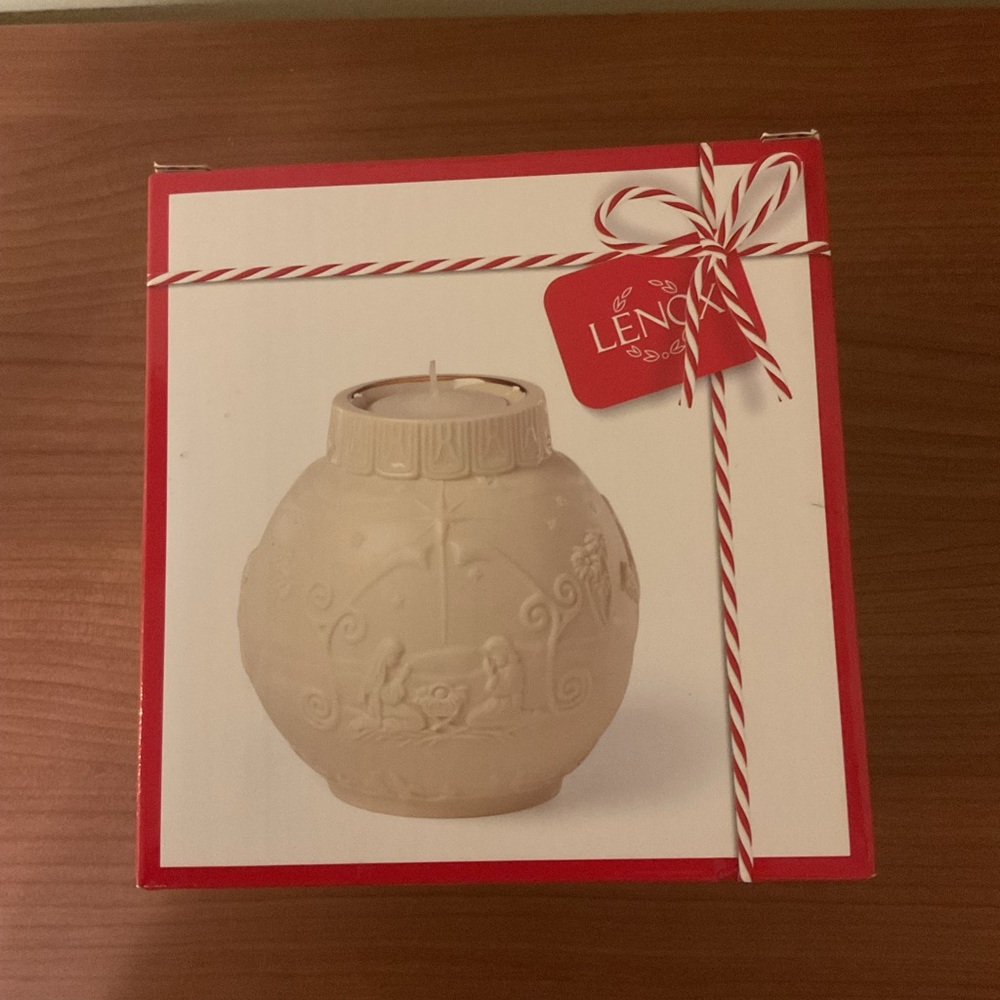 Lenox Cream Candle with tea light NATIVITY SCENE